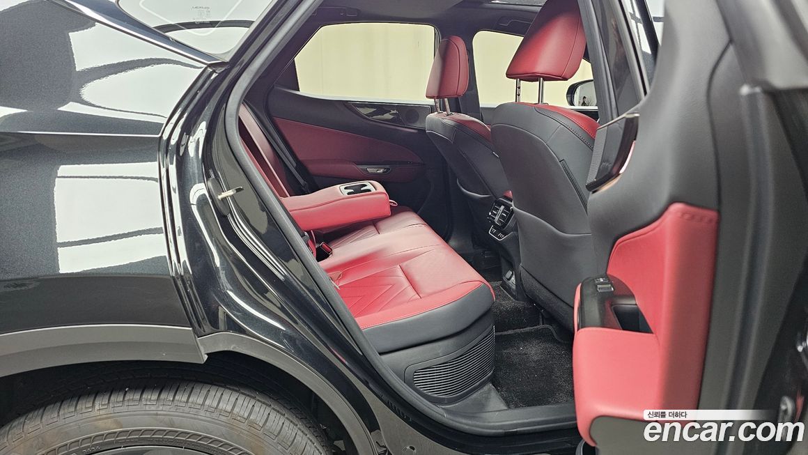 Lexus NX 2025