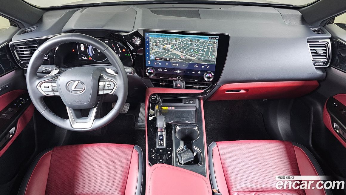 Lexus NX 2025