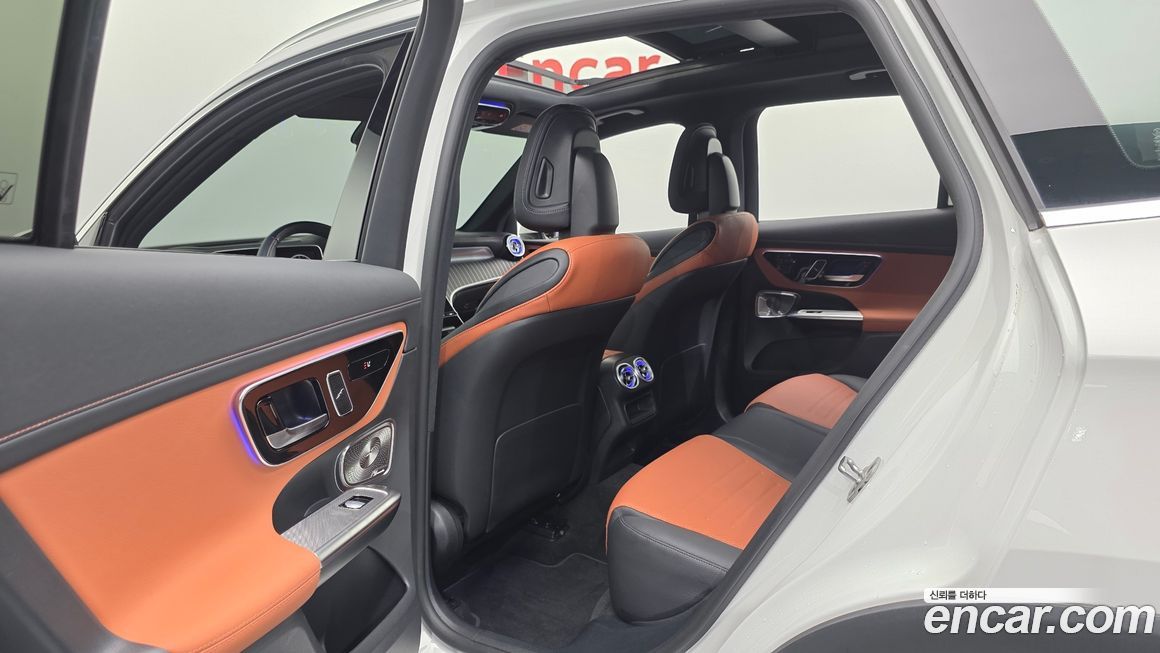 Mercedes-Benz GLC-Class 2024