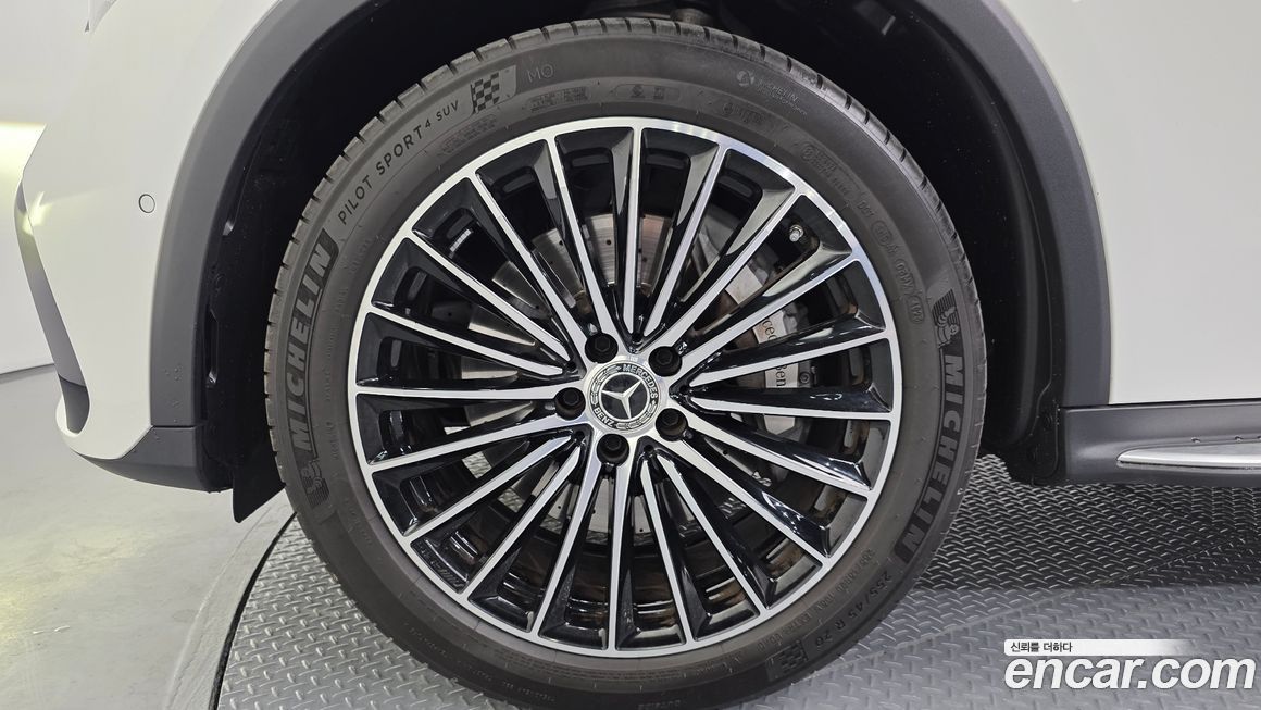 Mercedes-Benz GLC-Class 2024