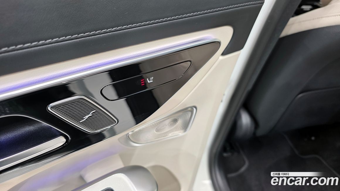 Mercedes-Benz GLC-Class 2025