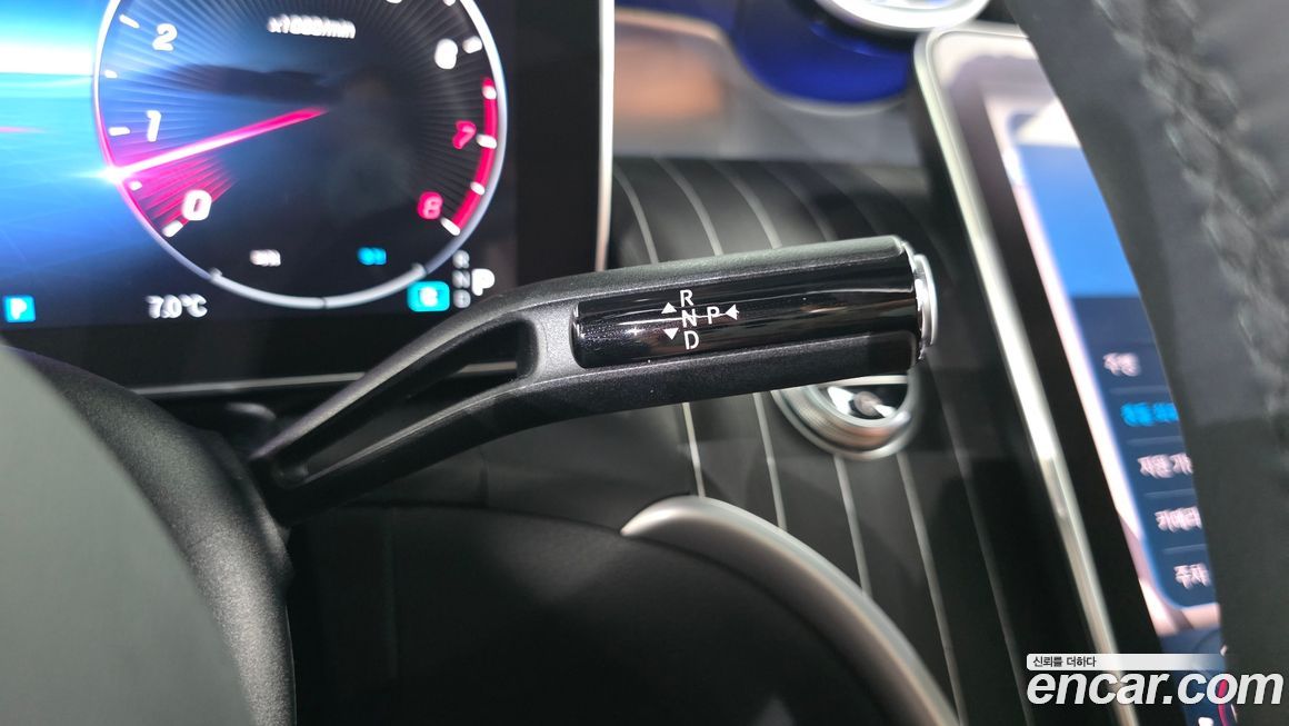 Mercedes-Benz GLC-Class 2024