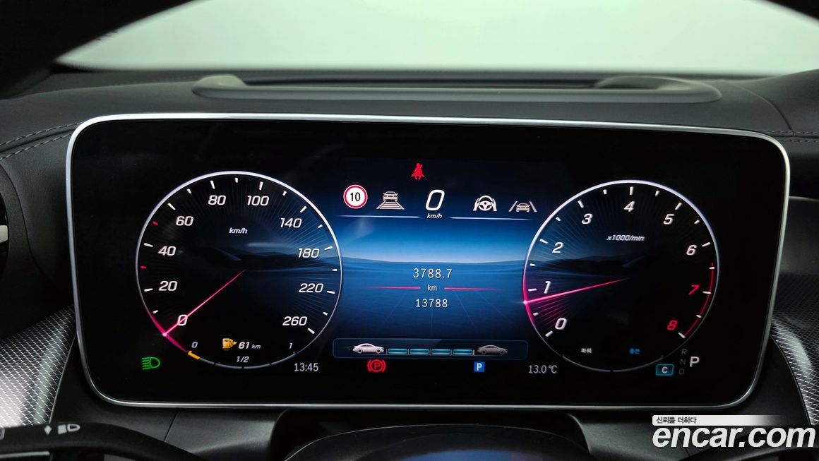 Mercedes-Benz GLC-Class 2025