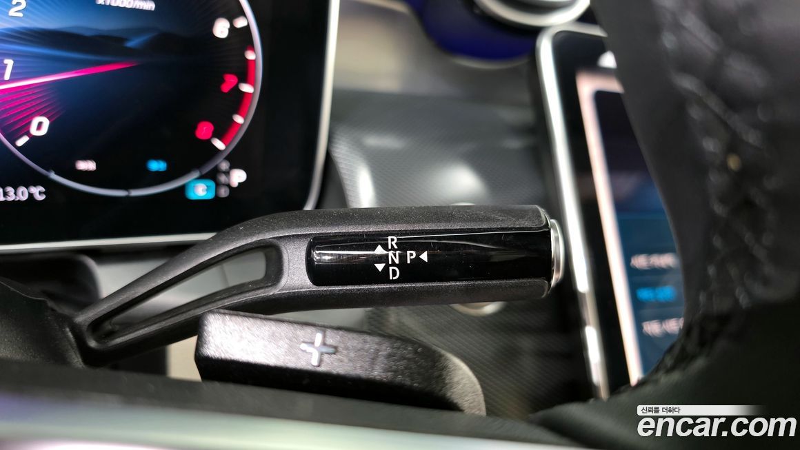 Mercedes-Benz GLC-Class 2025