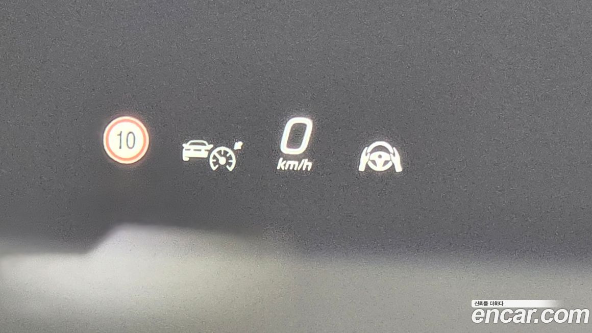 Mercedes-Benz GLC-Class 2025