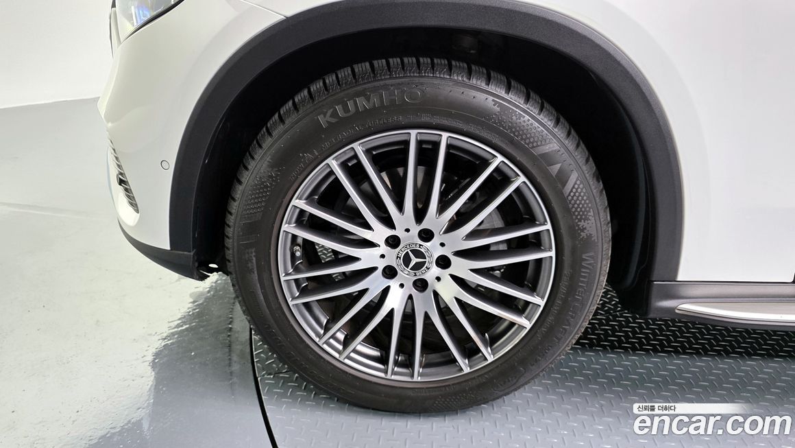 Mercedes-Benz GLC-Class 2025