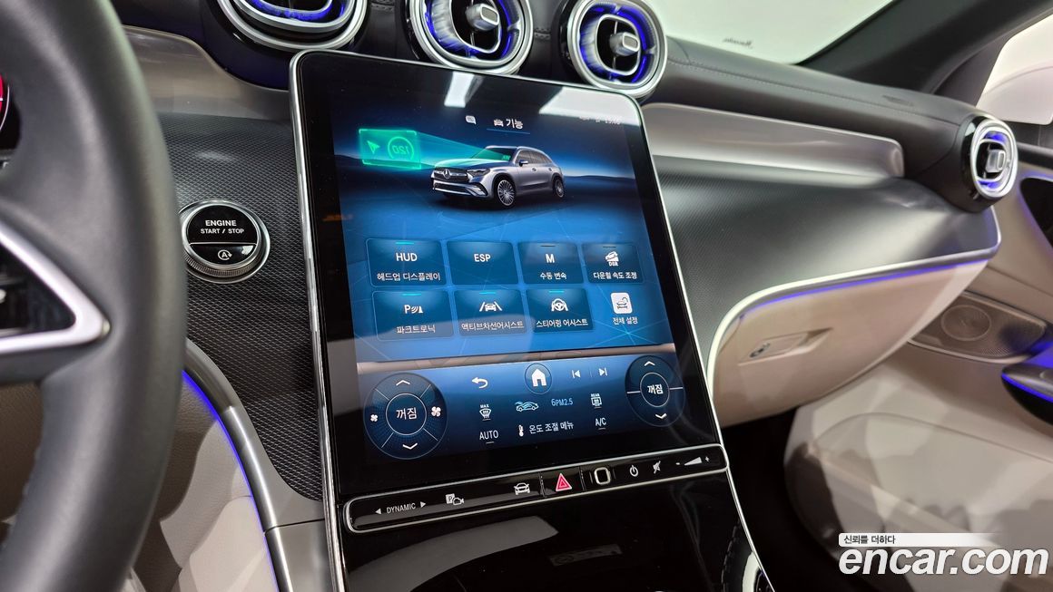 Mercedes-Benz GLC-Class 2025