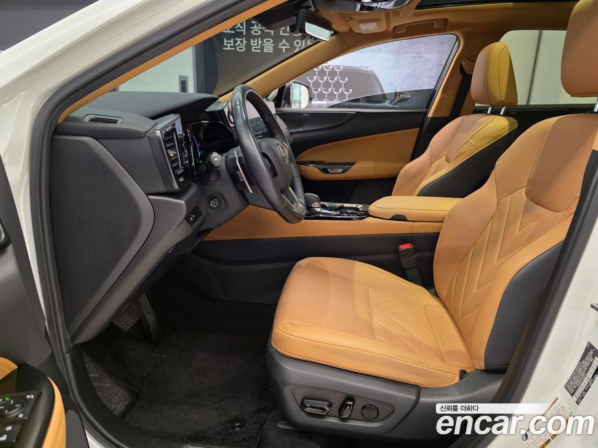 Lexus NX 2024