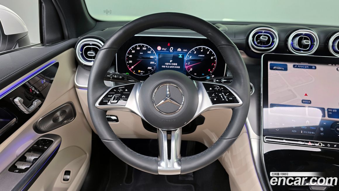Mercedes-Benz GLC-Class 2025