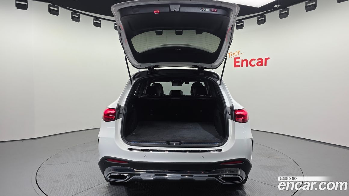 Mercedes-Benz GLC-Class 2024