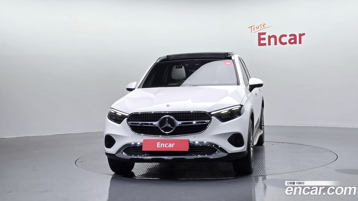 Mercedes-Benz GLC-Class 2025