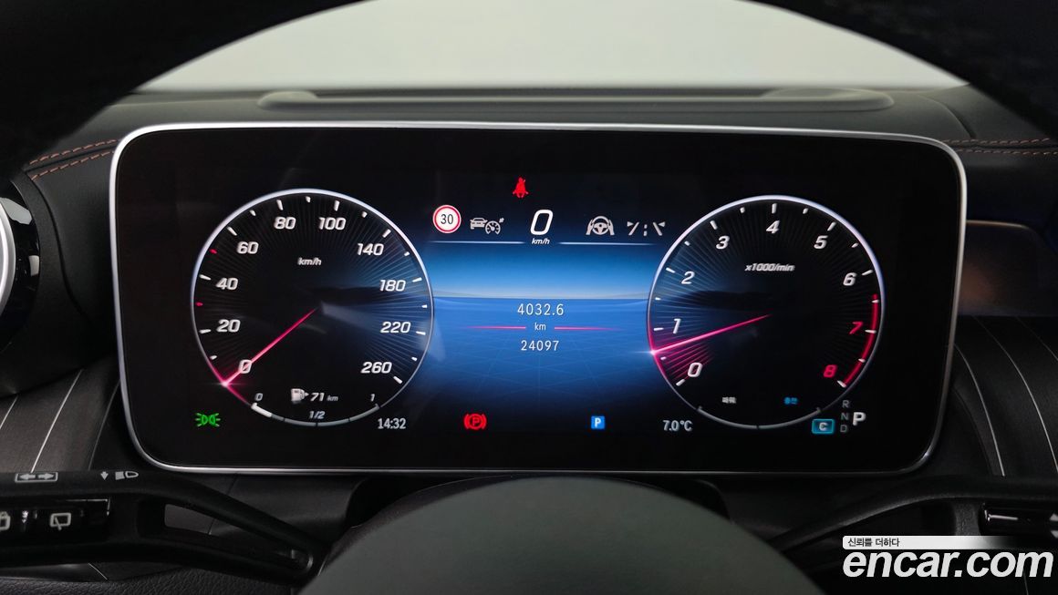 Mercedes-Benz GLC-Class 2024