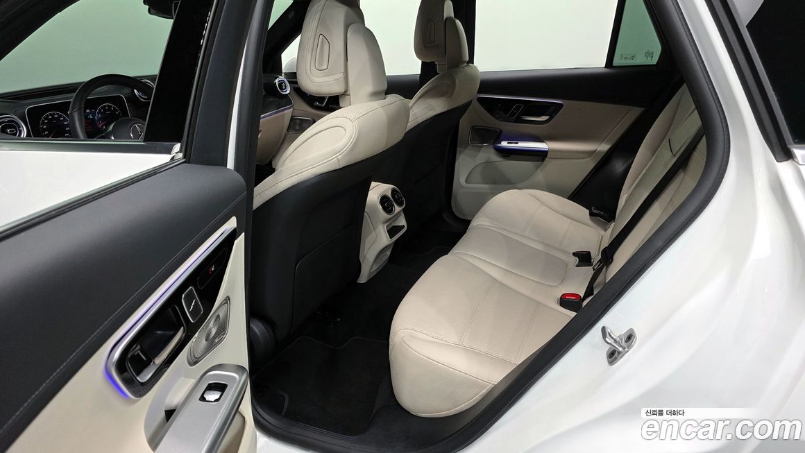 Mercedes-Benz GLC-Class 2025