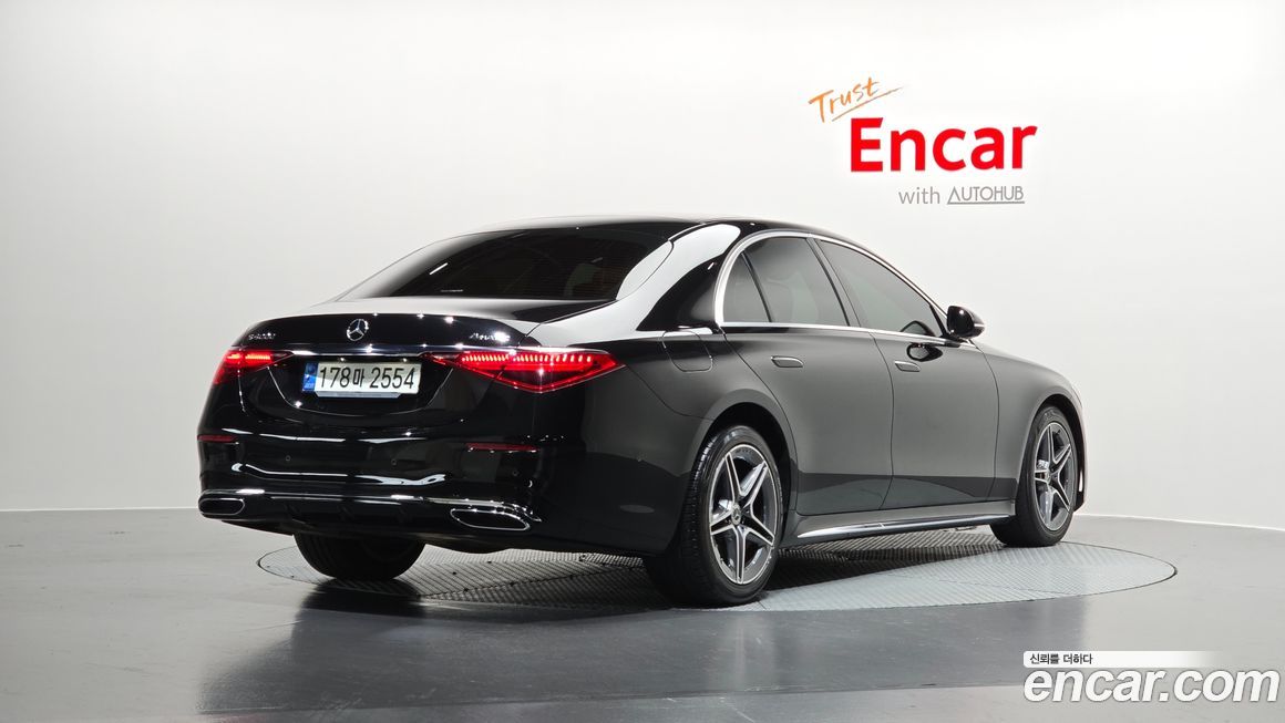 Mercedes-Benz S-Class 2021