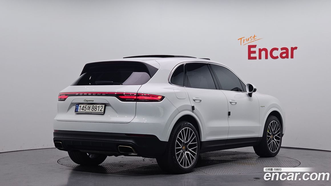 Porsche Cayenne 2021