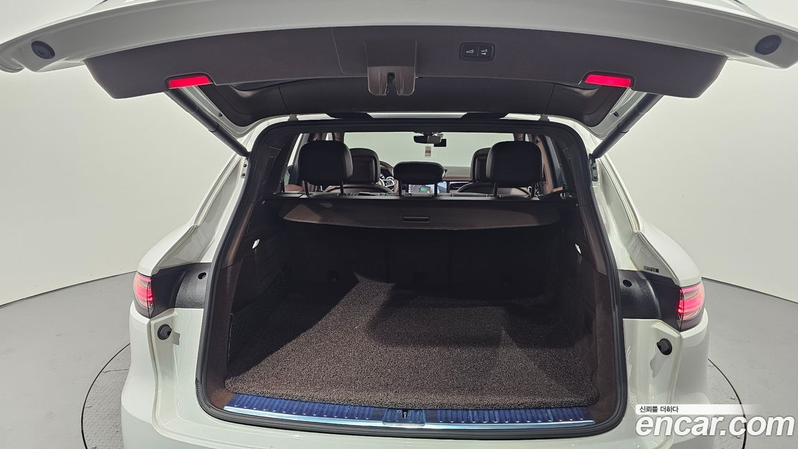 Porsche Cayenne 2021