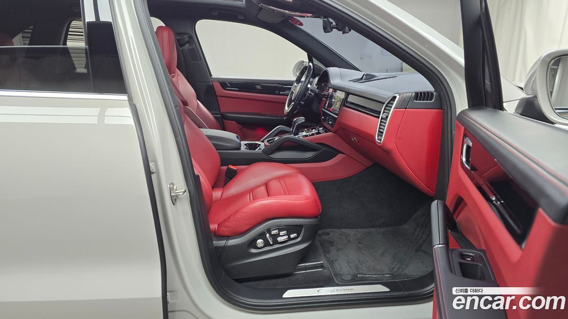 Porsche Cayenne 2021