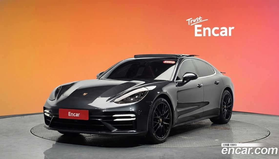 Porsche Panamera 2021