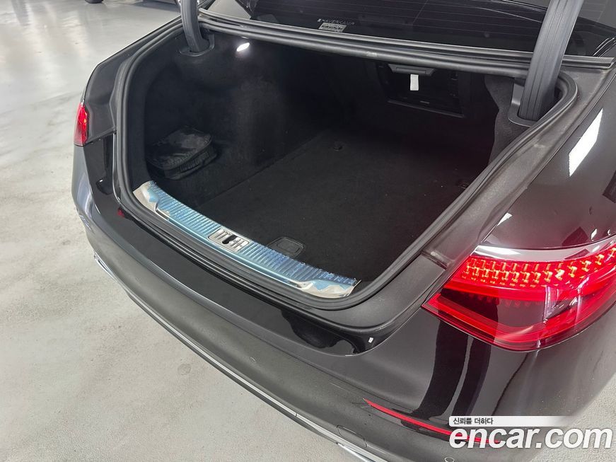 Mercedes-Benz S-Class 2021