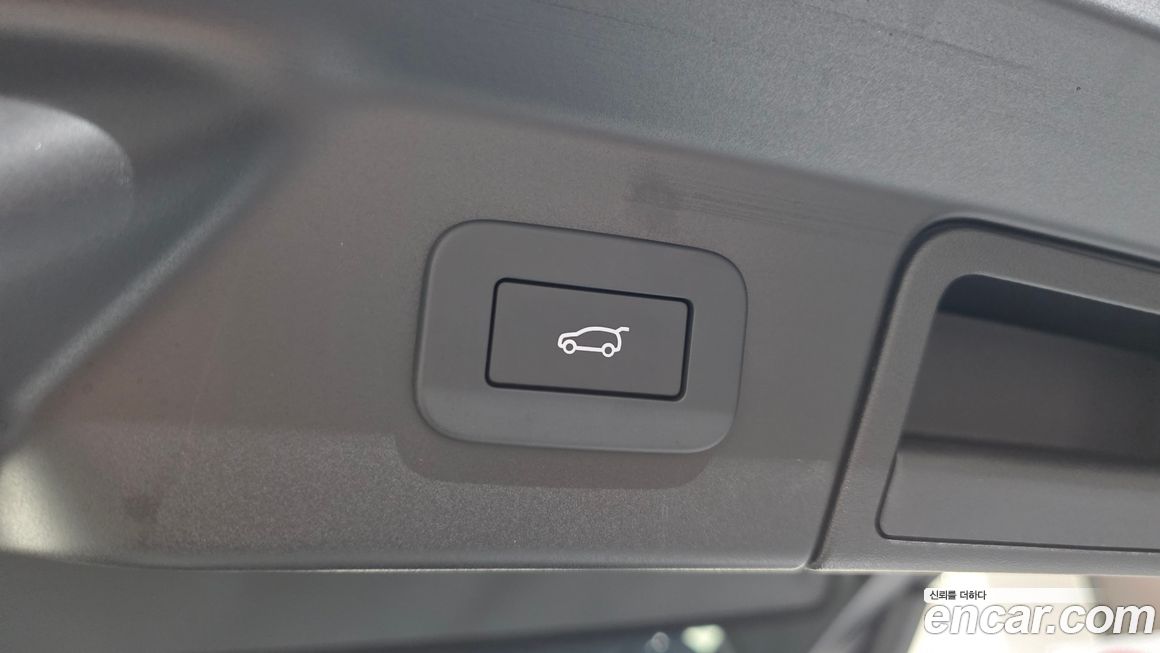 Land Rover Range Rover Velar 2025
