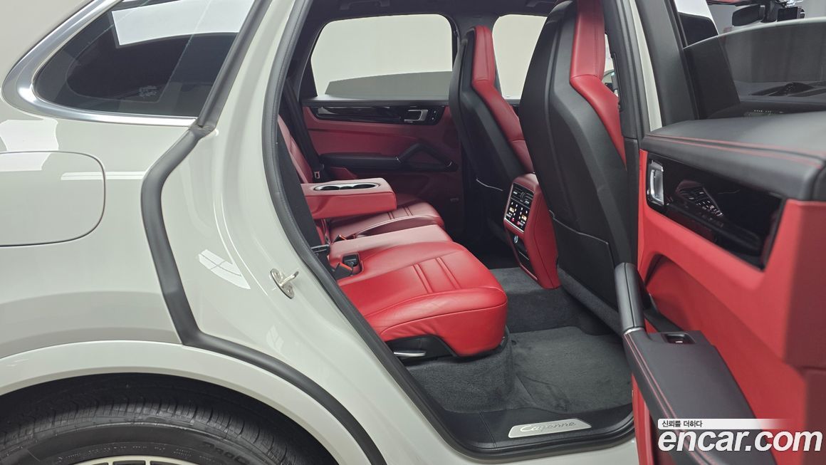 Porsche Cayenne 2021