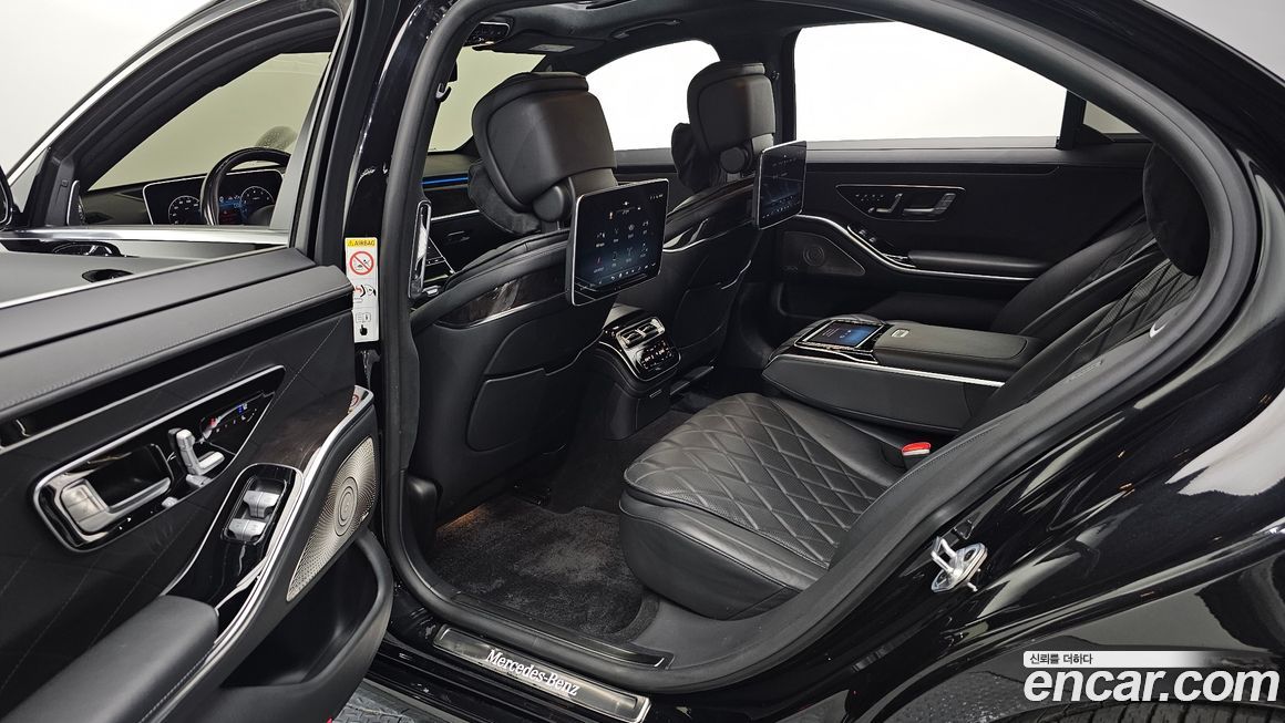 Mercedes-Benz S-Class 2021