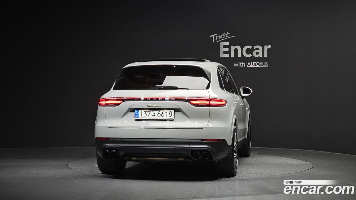 Porsche Cayenne 2021