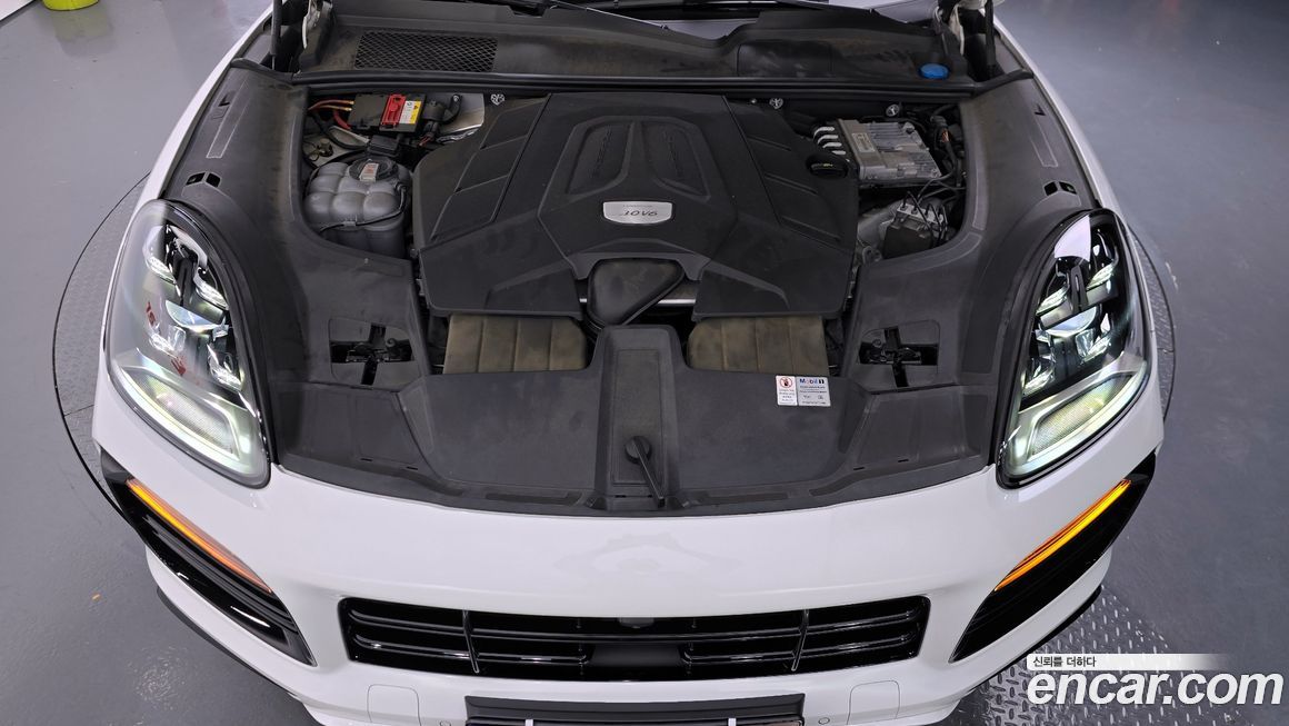 Porsche Cayenne 2021