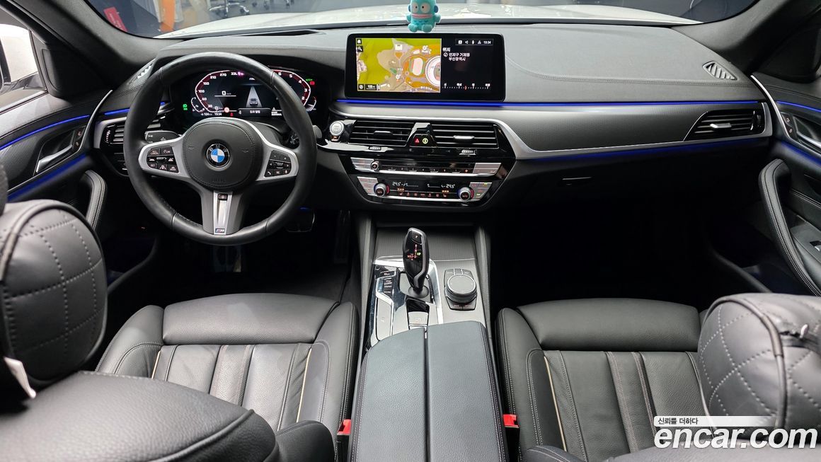 BMW 5-Series 2023