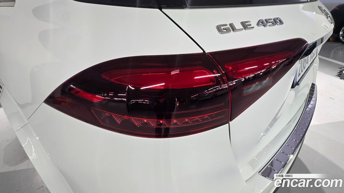 Mercedes-Benz GLE-Class 2025