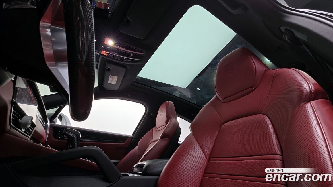 Porsche Cayenne 2021