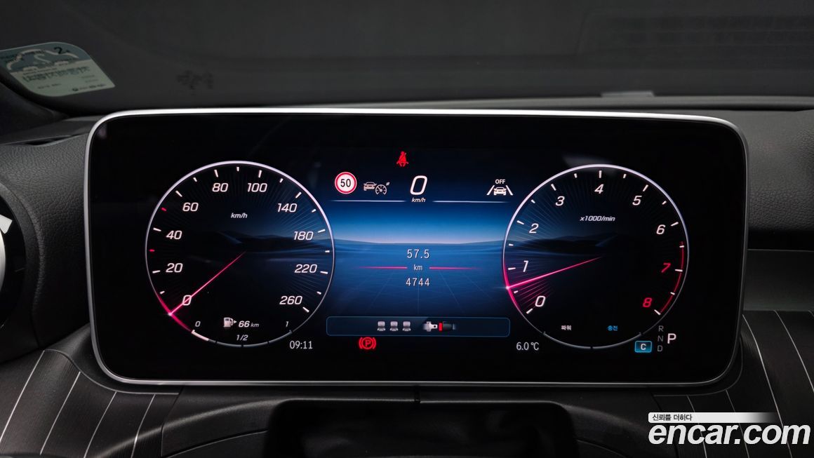 Mercedes-Benz C-Class 2025