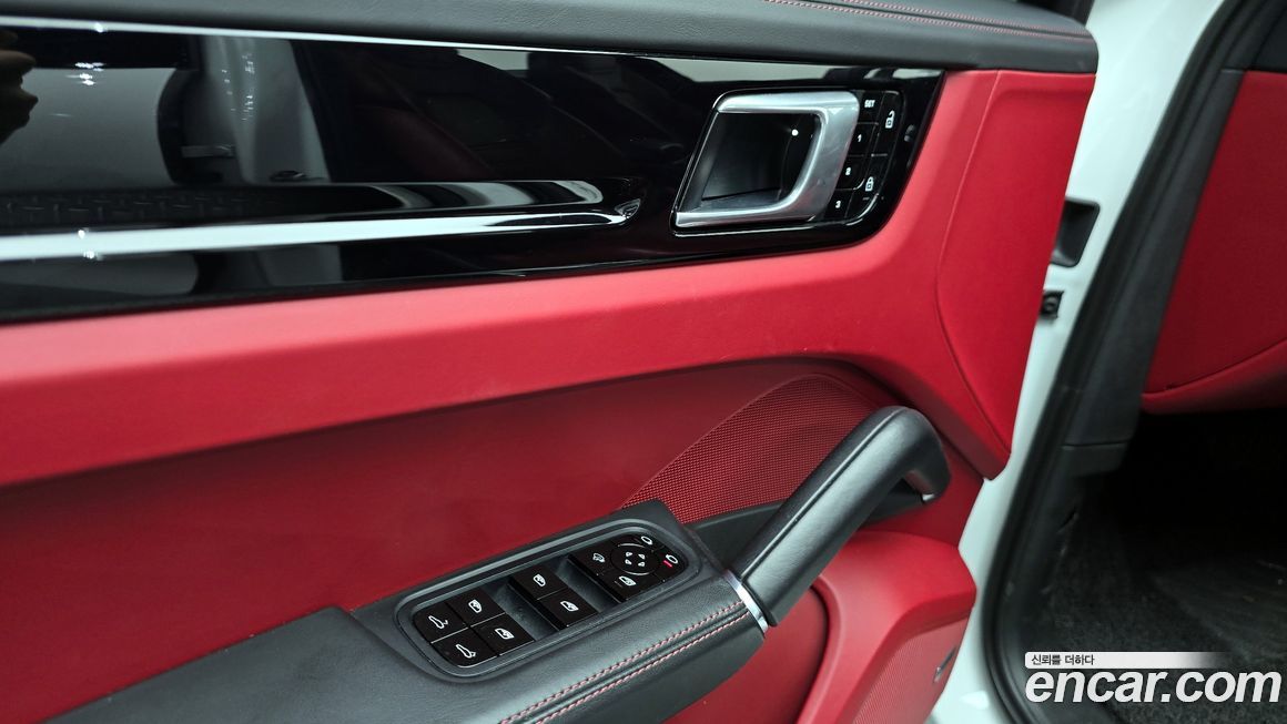 Porsche Cayenne 2021