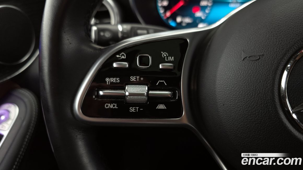 Mercedes-Benz GLC-Class 2022