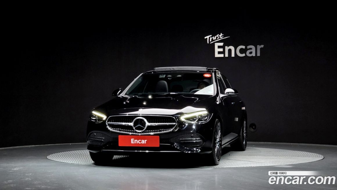Mercedes-Benz C-Class 2025