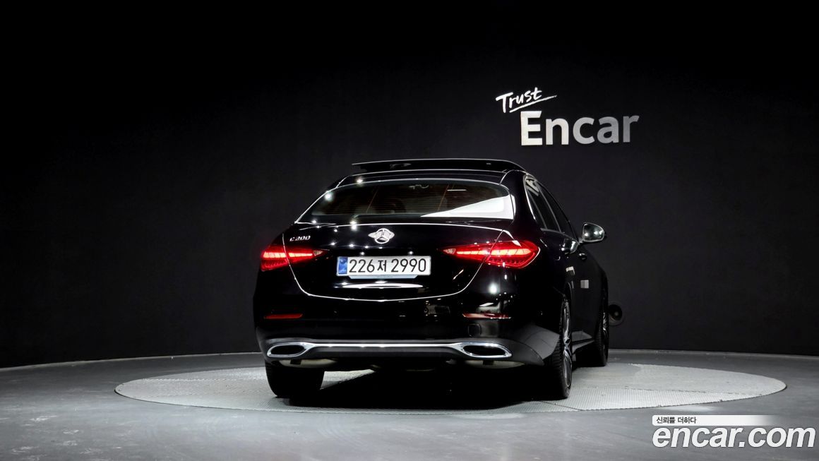 Mercedes-Benz C-Class 2025