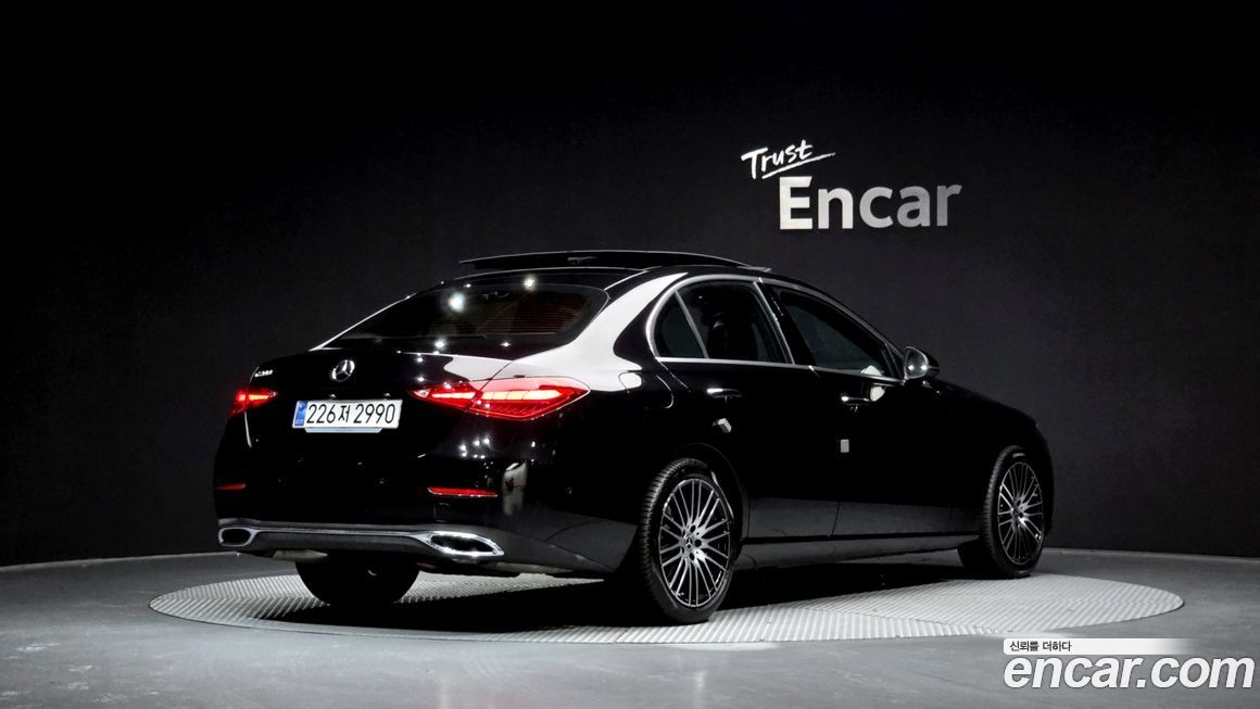 Mercedes-Benz C-Class 2025