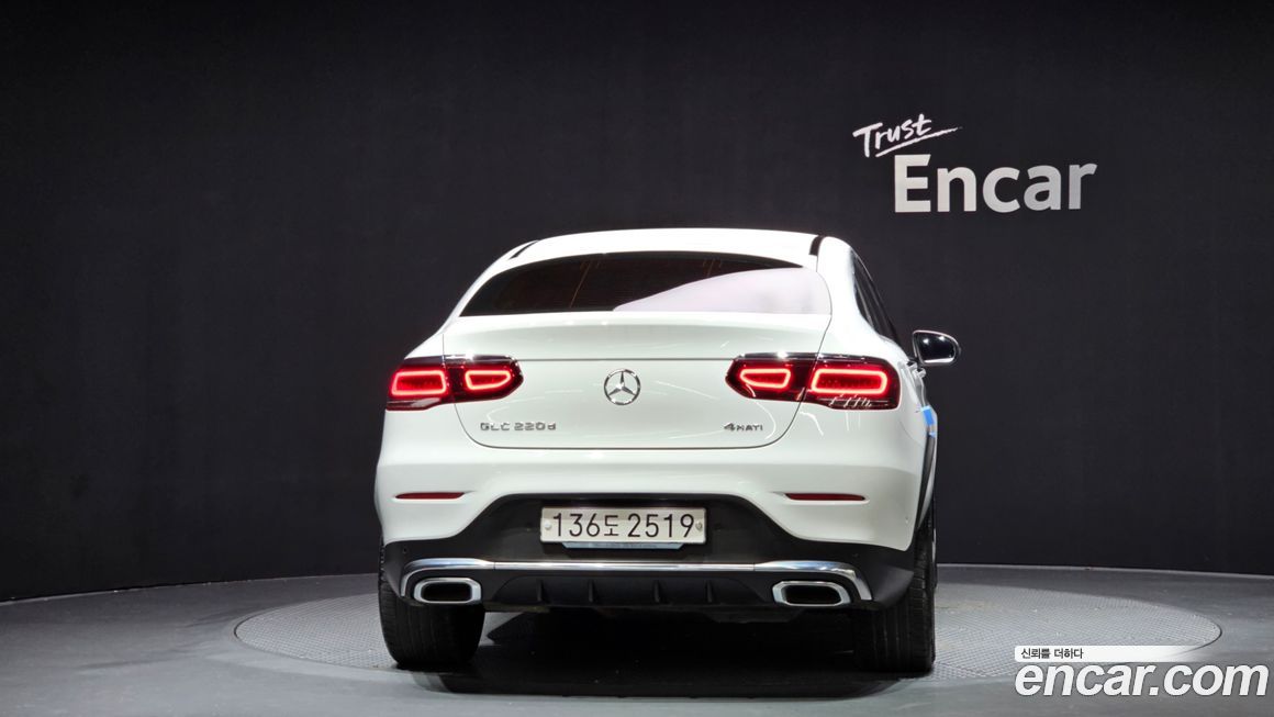 Mercedes-Benz GLC-Class 2021