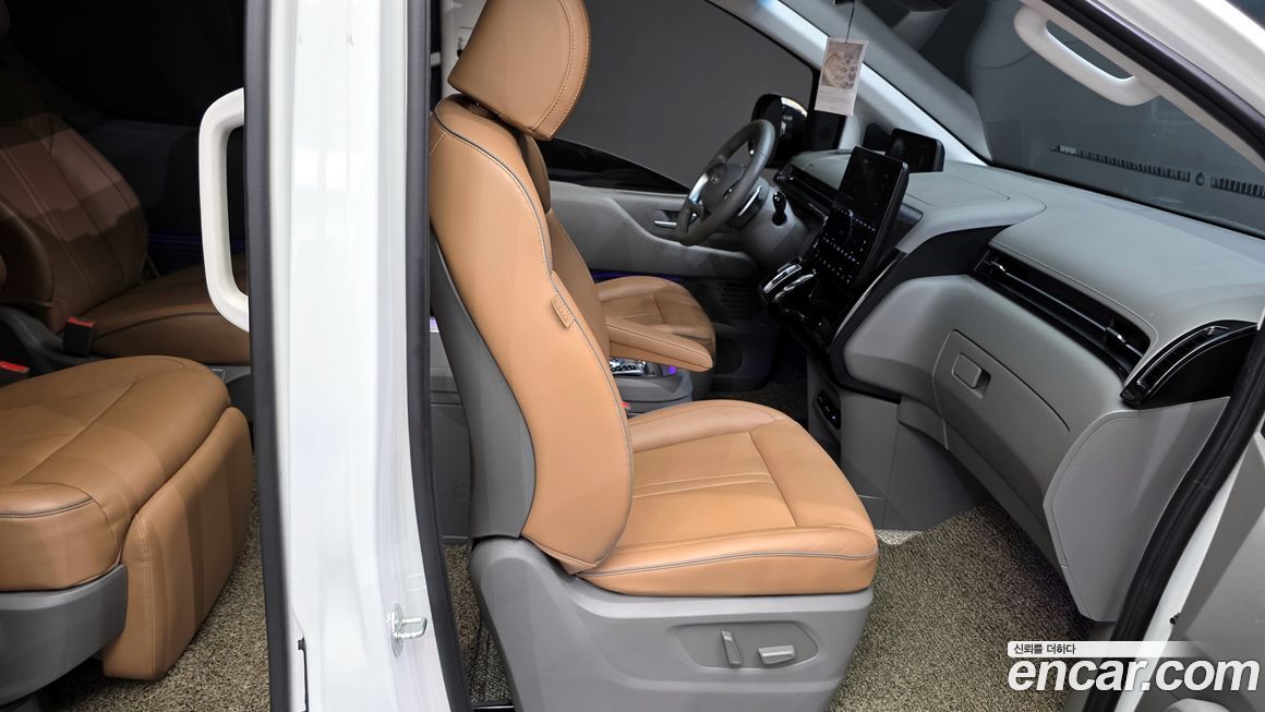 Hyundai Staria 2023
