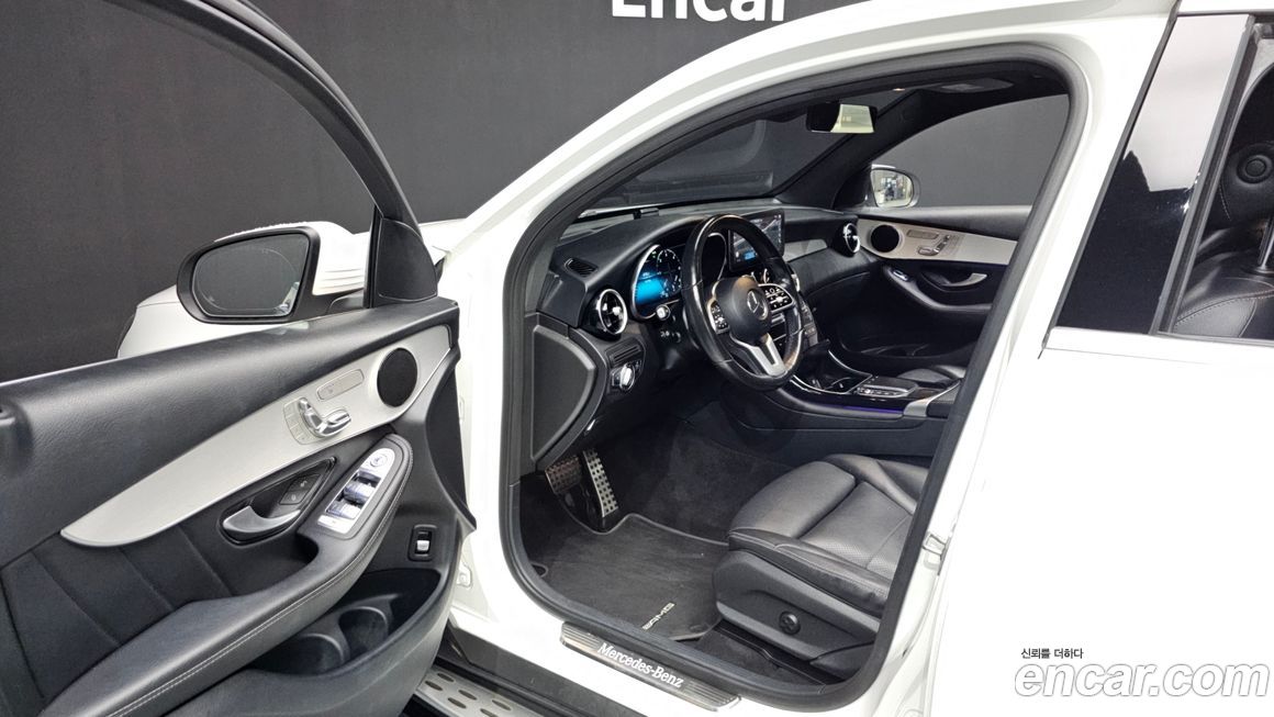 Mercedes-Benz GLC-Class 2021