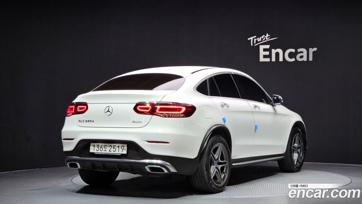 Mercedes-Benz GLC-Class 2021