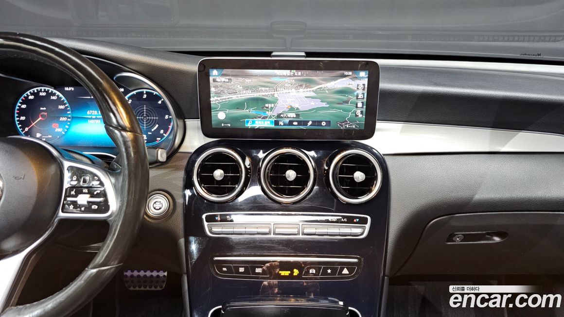 Mercedes-Benz GLC-Class 2021