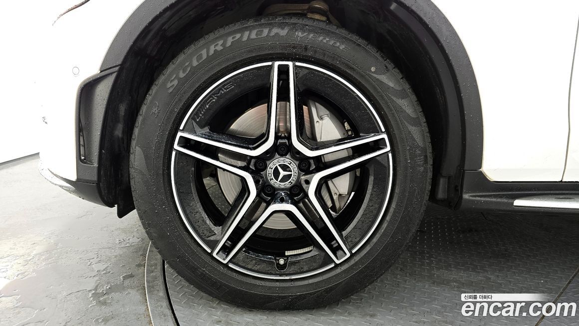 Mercedes-Benz GLC-Class 2022