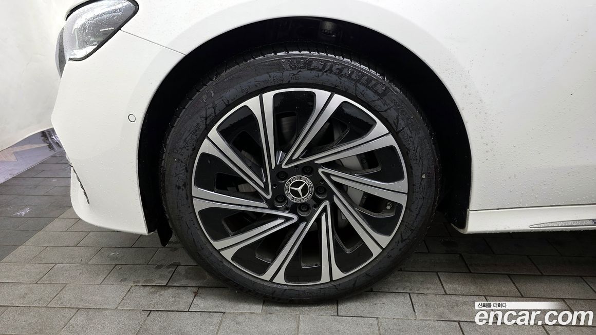 Mercedes-Benz E-Class 2026