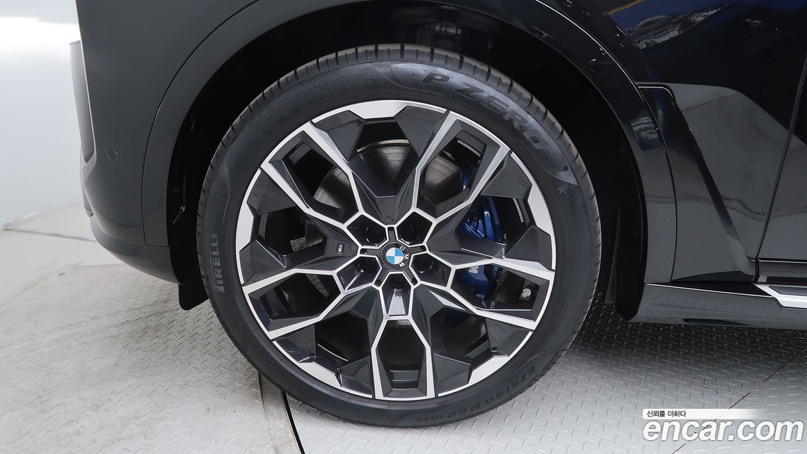 BMW X7 2025