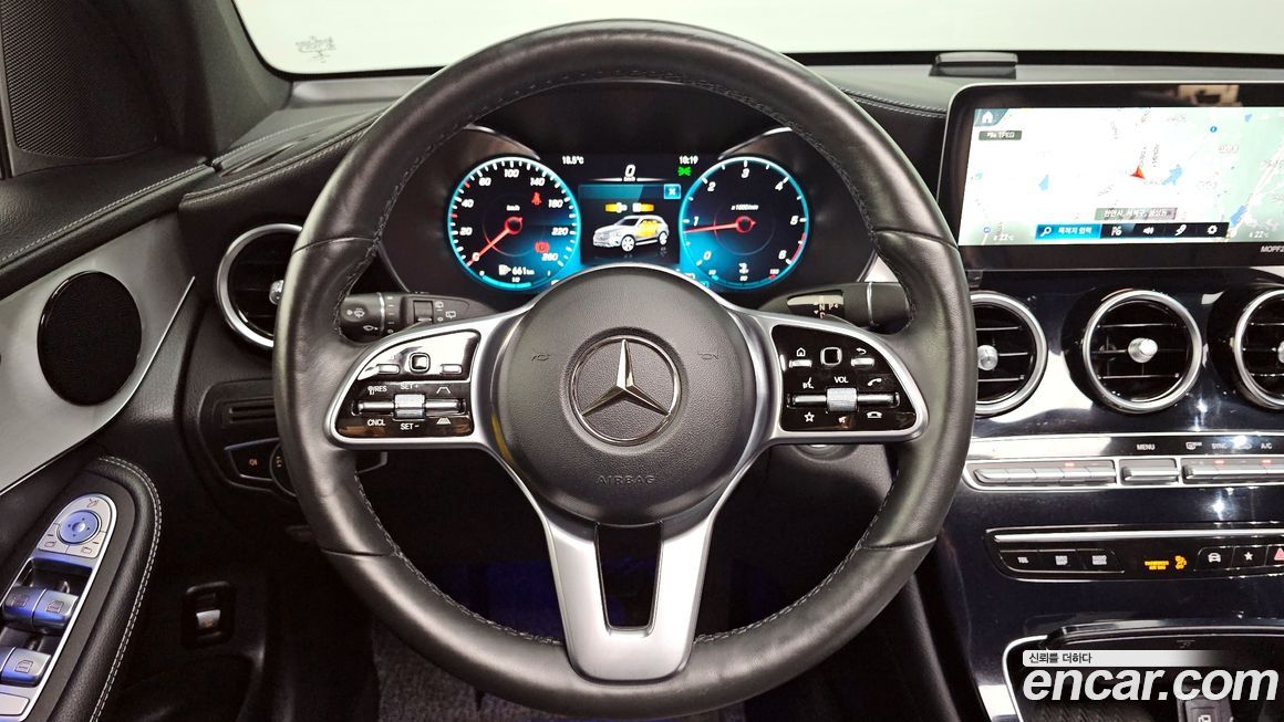 Mercedes-Benz GLC-Class 2021