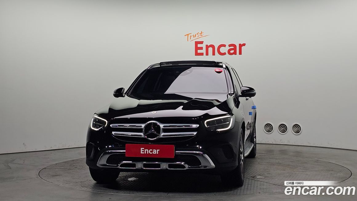 Mercedes-Benz GLC-Class 2021