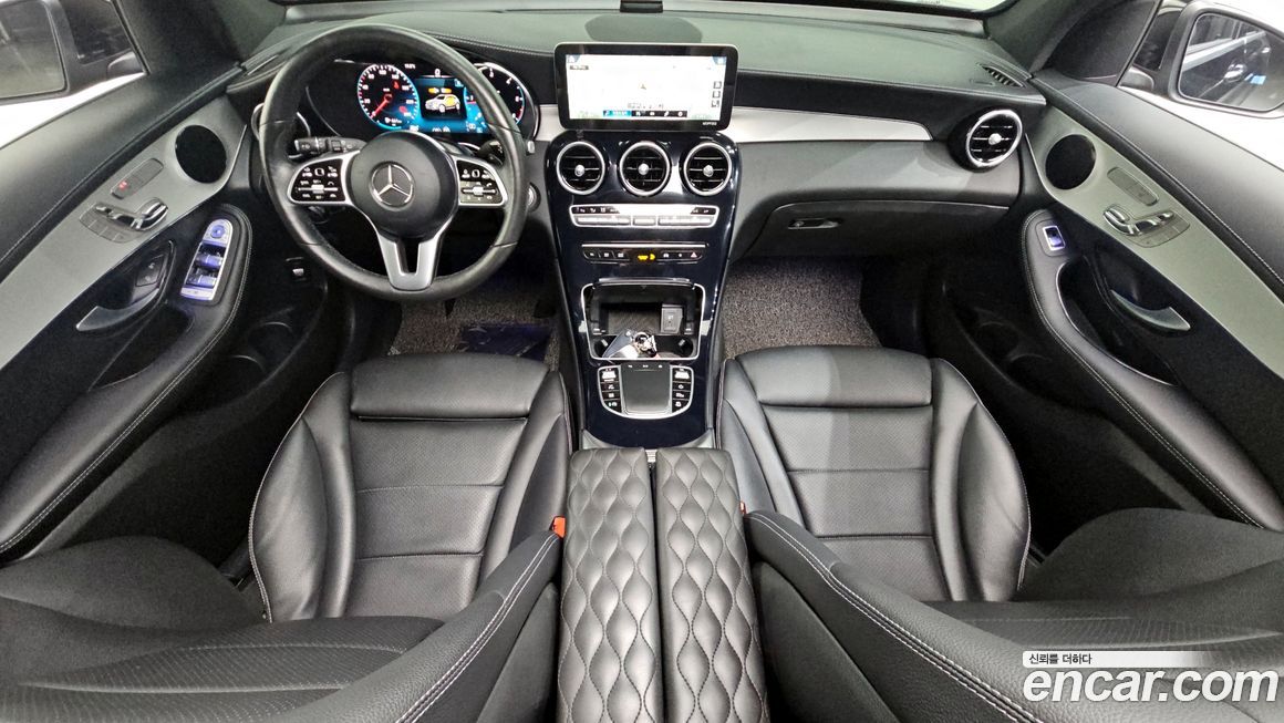 Mercedes-Benz GLC-Class 2021