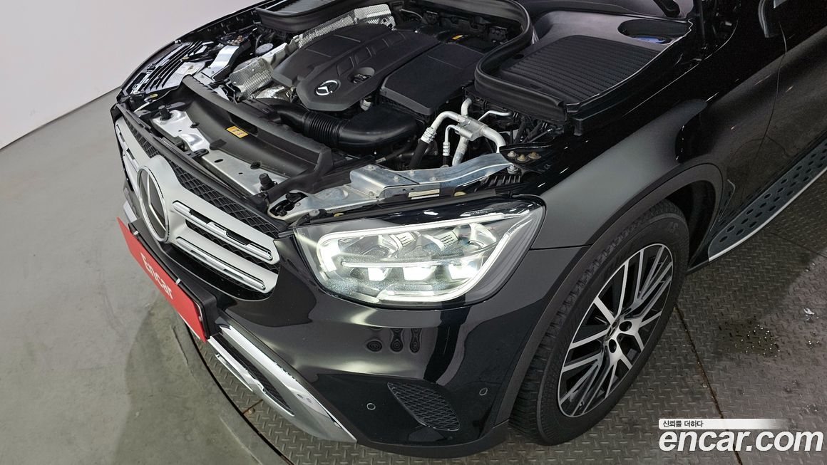 Mercedes-Benz GLC-Class 2021