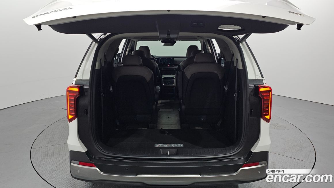 Kia Canival 2024